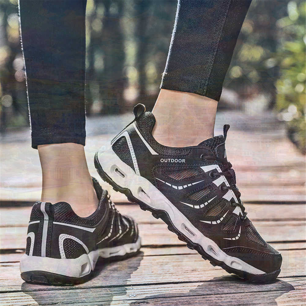 Sumer Round Tip Silver Sneaker - огляд і ціна Wedding Supply Canada